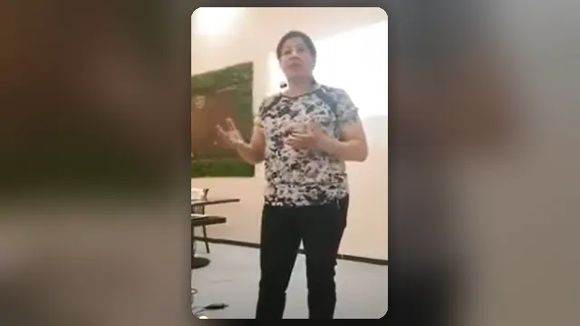 Mujer comparte su experiencia de bienestar utilizando ACTIVZ